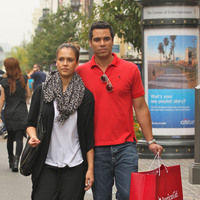 Jessica Alba and Cash Warren go shopping at The Grove | Picture 85941